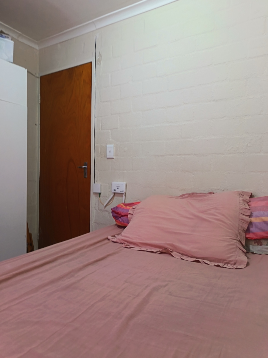 To Let 2 Bedroom Property for Rent in Fountain Village Western Cape